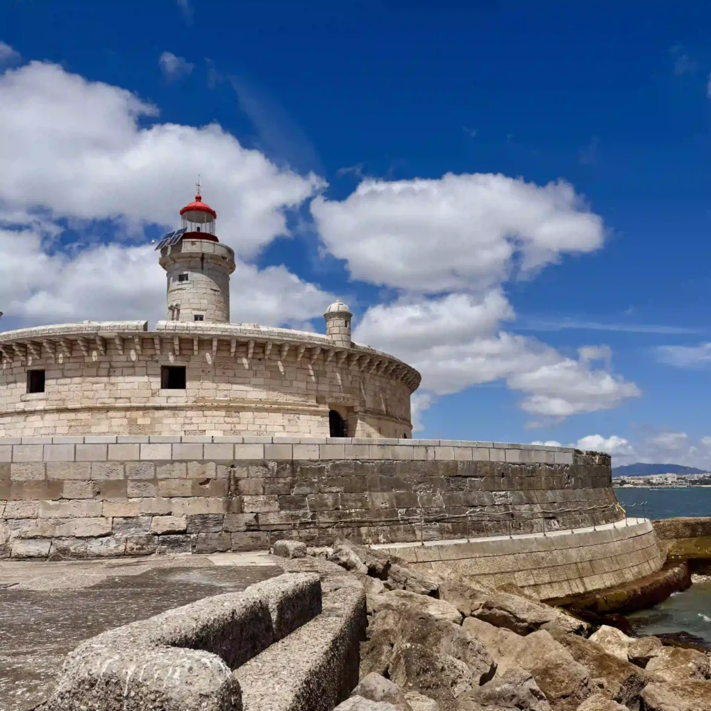 À la découverte du phare de Bugio, le gardien de l’estuaire du Tage À la découverte du phare de Bugio, le gardien de l’estuaire du Tage